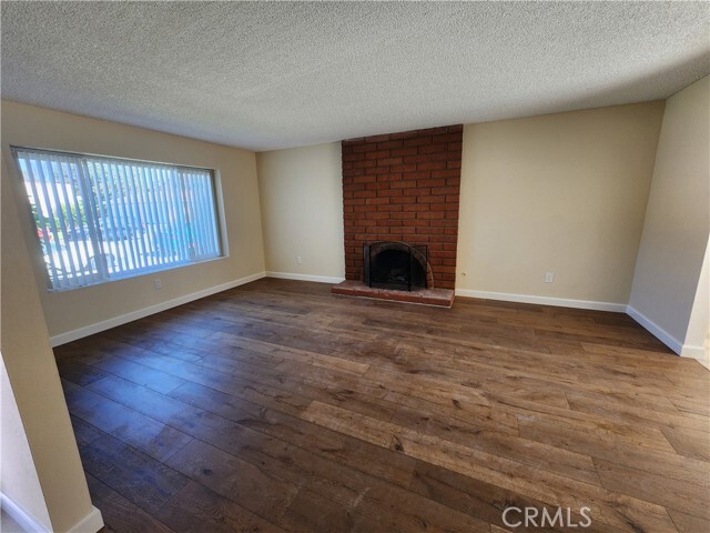 Foto del edificio - 402 W Kelly Ave