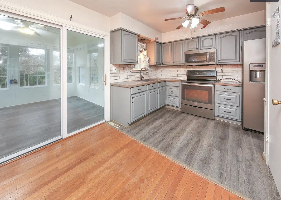 Building Photo - 102 Mitchell Ct