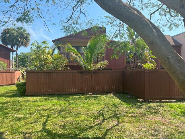 Building Photo - 6435 SW 116th Pl
