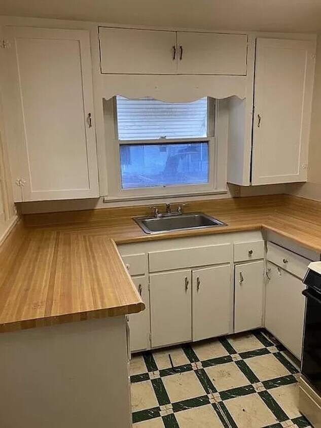 Building Photo - 3 bedroom home!