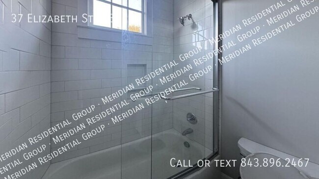 Building Photo - 37 Elizabeth St