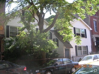 Building Photo - 231 W Menomonee St