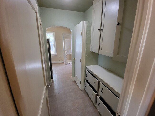 Foto del edificio - 1 bedroom 1 bathroom house in Edmond next ...