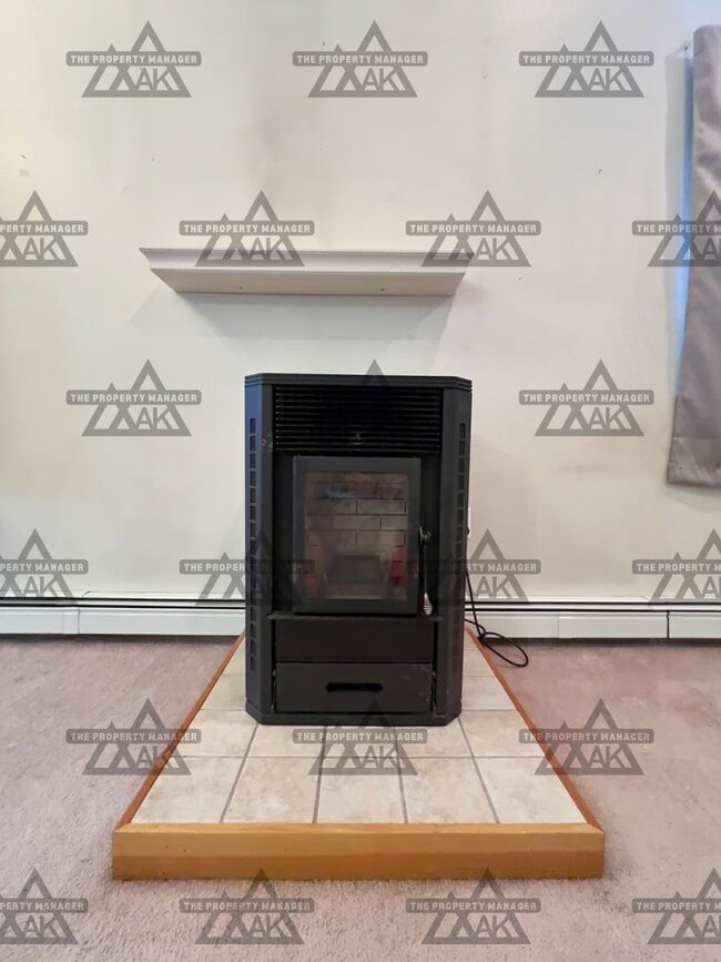 Building Photo - Dog-Friendly 3-Bedroom Home with Heat Included & 2-Car Garage in North Pole