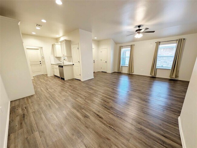 Building Photo - 425 Chalk Hill Ct
