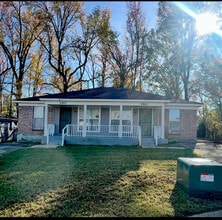 Building Photo - 2903 Elbert Dr