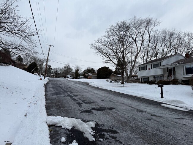 Foto del edificio - 17 Dover Dr