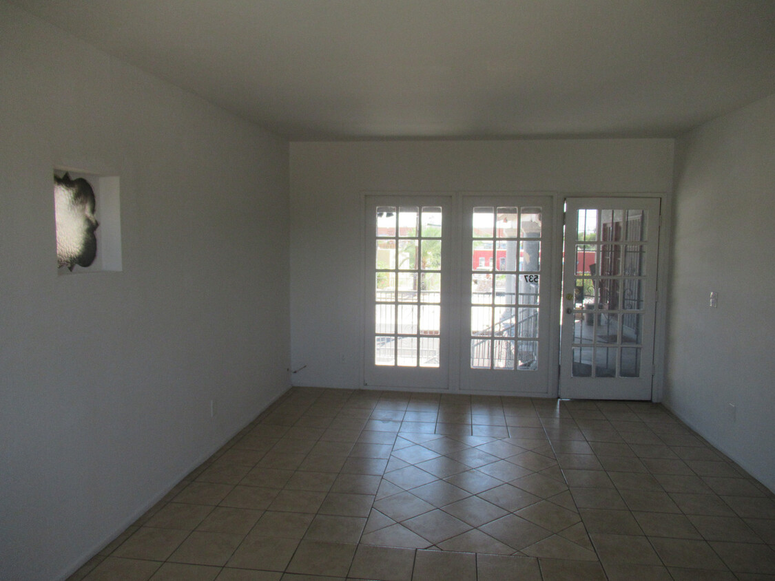 Foto del edificio - Central 2 Bedroom Apt Only $ 925 a Month w...