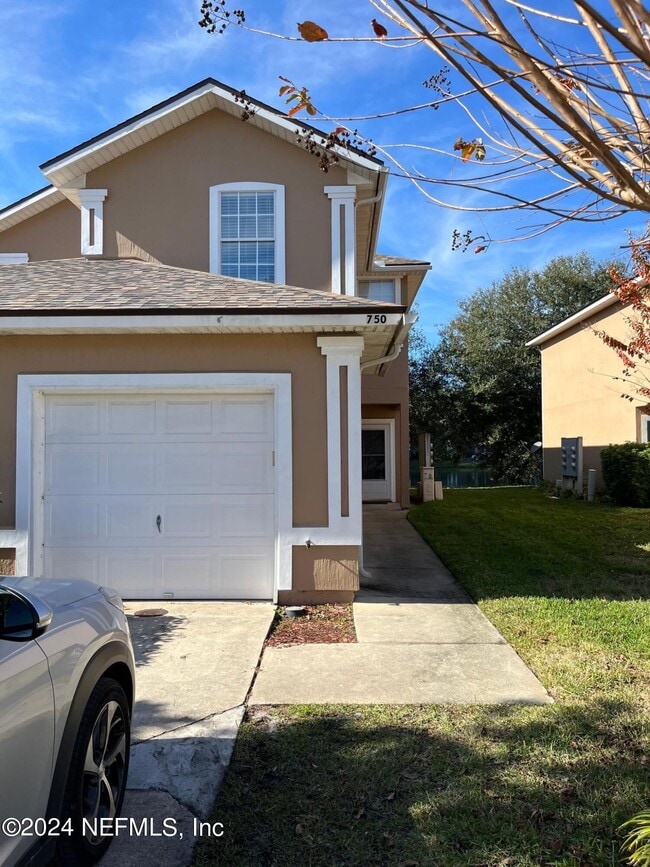 Building Photo - 750 Scrub Jay Dr