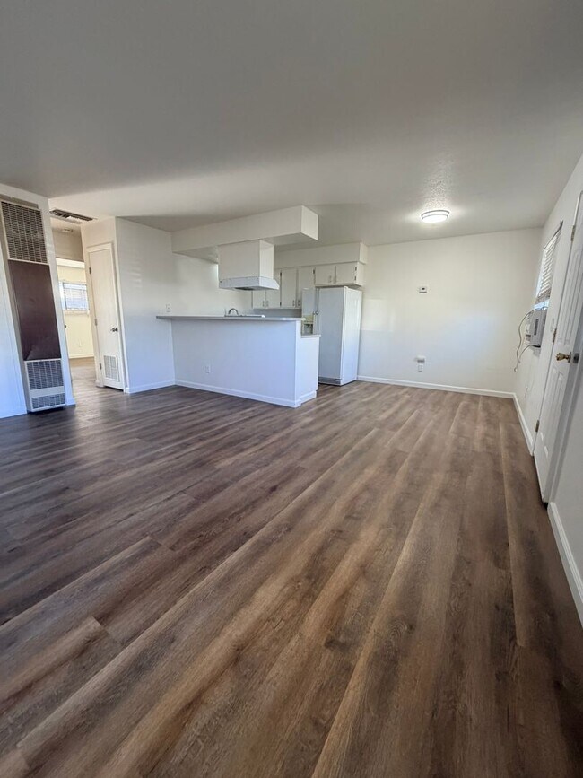 Building Photo - 199 N Broadway St