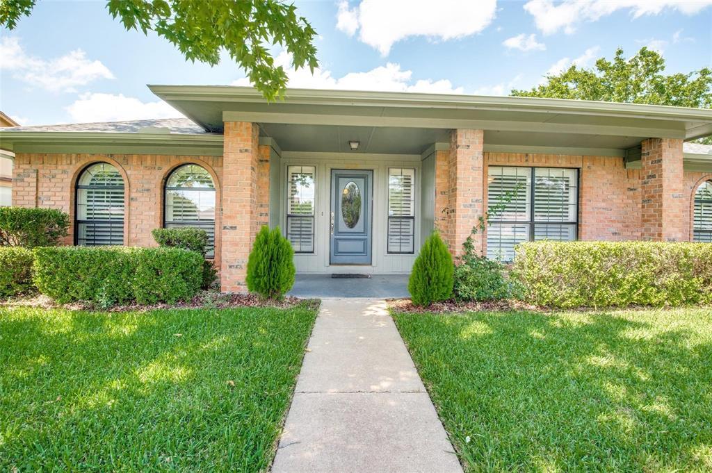 Primary Photo - 813 Sandhurst Dr
