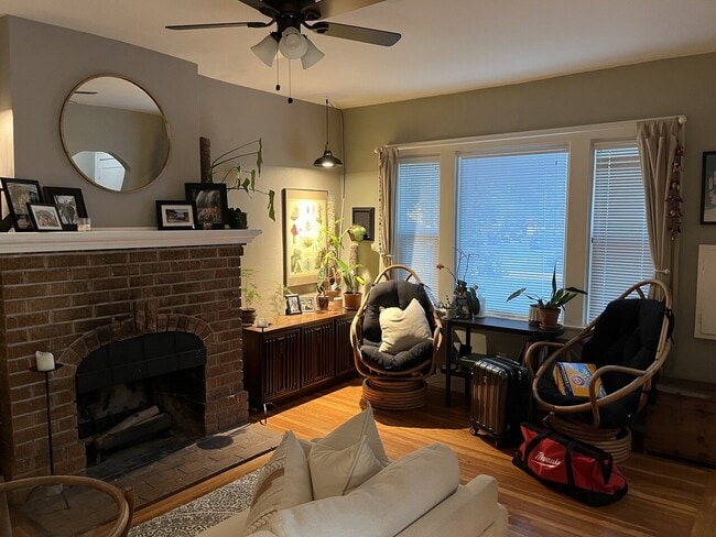 Building Photo - W Street Unit 1