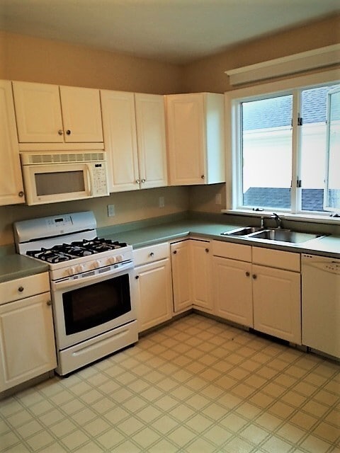 Primary Photo - 117 E Elm Ave