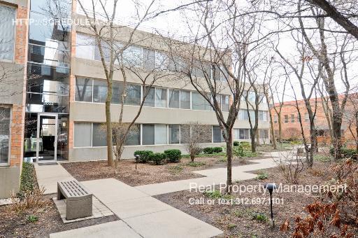 Foto principal - 2022 Saint Johns Ave