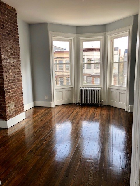 Building Photo - 2309 Kerrigan Ave