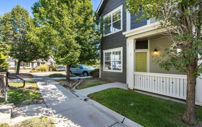 Foto del edificio - 3331 Apple Blossom Ln