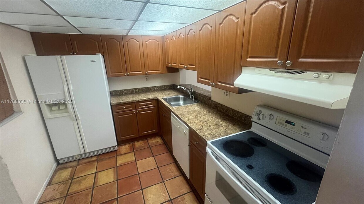 Foto principal - 8045 SW 107th Ave