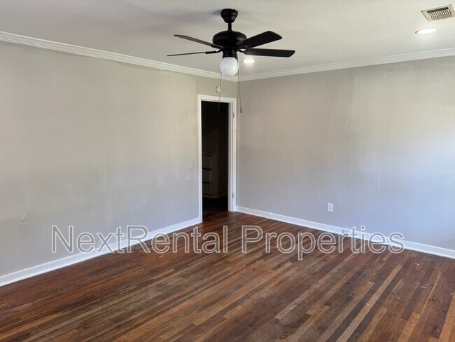 Foto del edificio - 535 Robinhood Rd