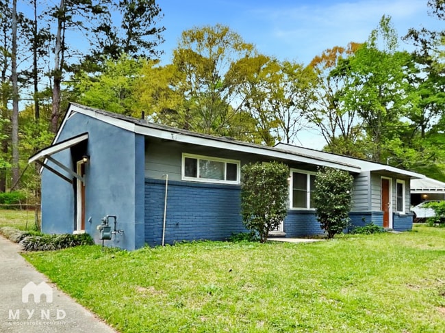 Building Photo - 6497 Voyles Dr