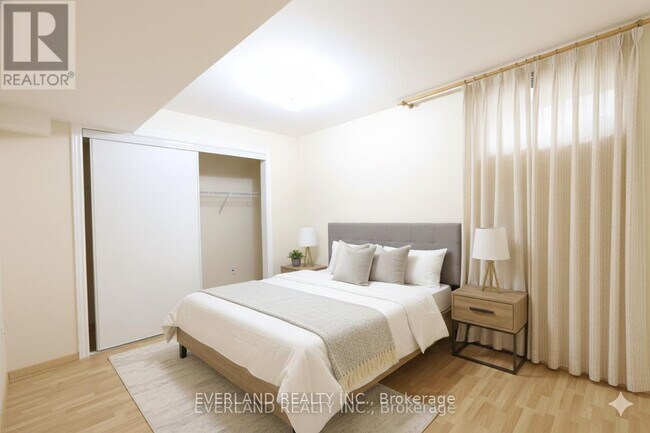 Photo du bâtiment - 49 Falling River Dr