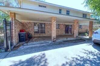 Building Photo - 5703 Havenwoods Dr