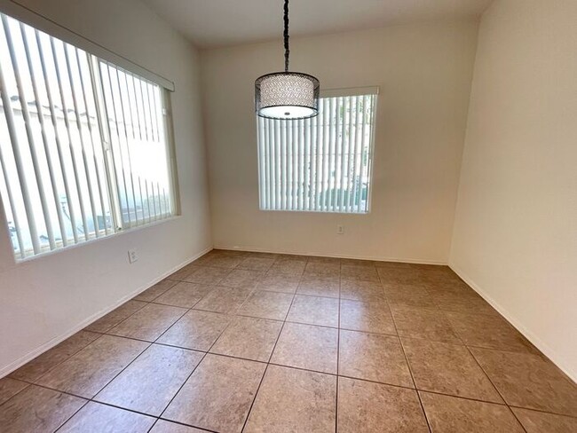Building Photo - **14 days FREE from date of approval** Thi...