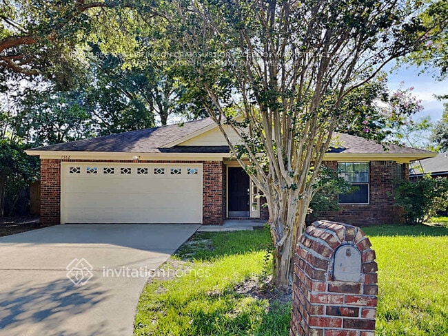 Building Photo - 1562 Candice Ct