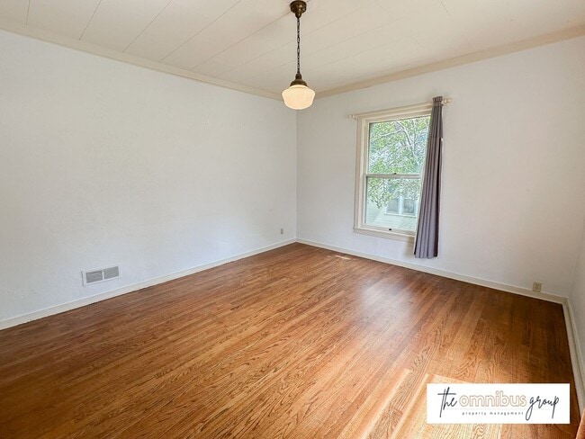 Photo - Maxwell Ave. Apartment