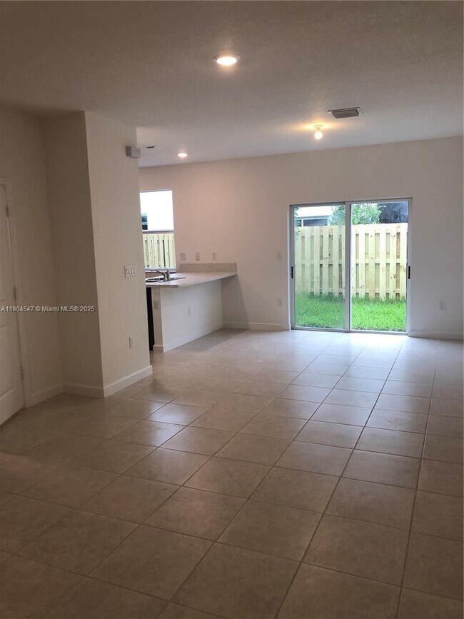 Foto del edificio - 2610 SE 13th St