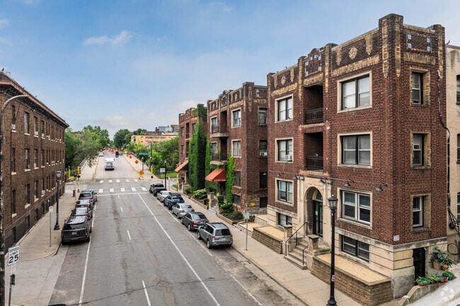 Building Photo - 1524 LaSalle Ave - Boutique Brownstone wit...