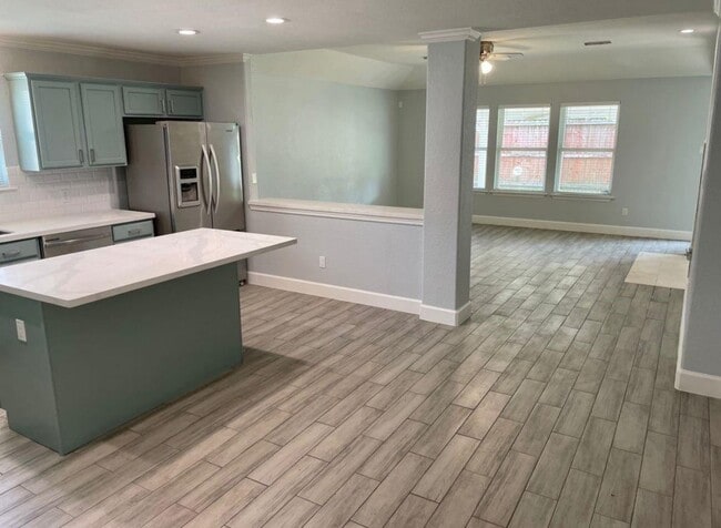 Building Photo - 3116 Creek Bank Ln