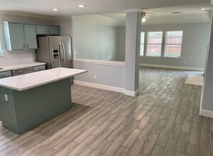 Building Photo - 3116 Creek Bank Ln