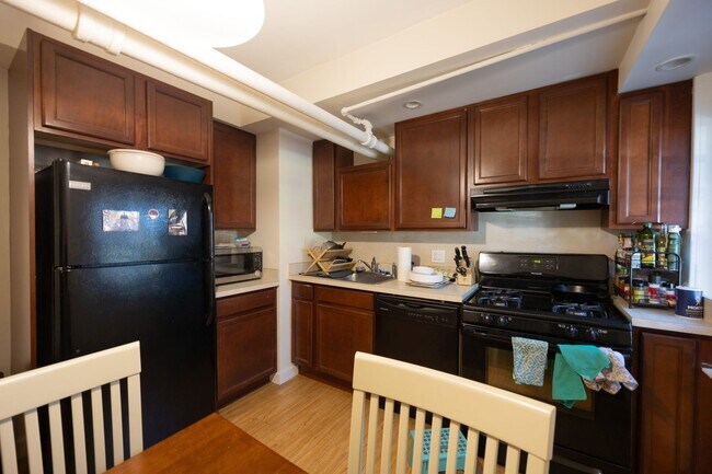 Foto del edificio - 468 Whitney Ave