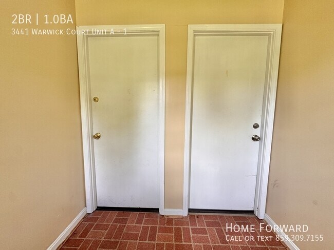 Building Photo - 3441 Warwick Ct