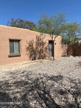 Building Photo - 5068 E Fort Lowell Rd