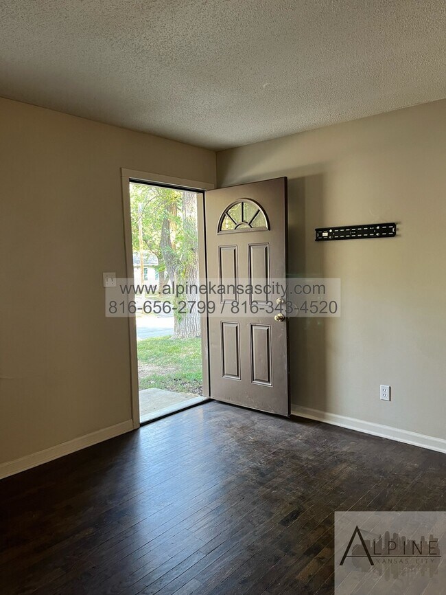 Foto del edificio - Cute Home near WOF!