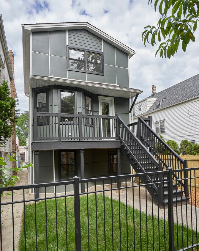 Foto principal - 4330 N Lawndale Ave