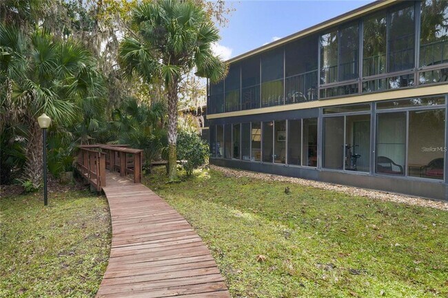 Foto del edificio - 120 Hibiscus Woods Ct