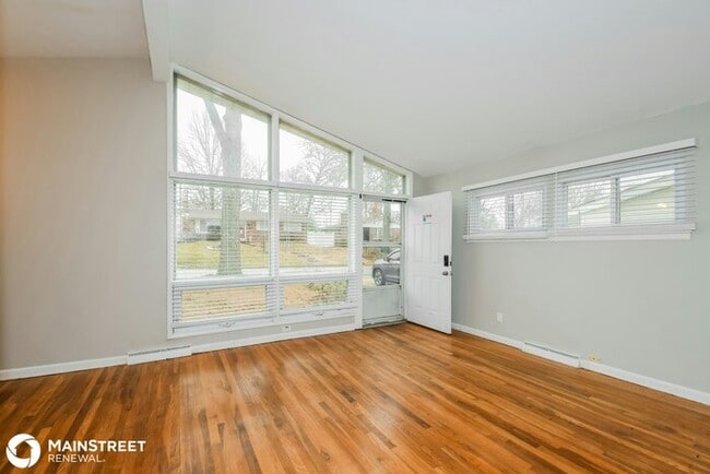 Building Photo - 600 ACORN DR, CRESTWOOD, MO 63126