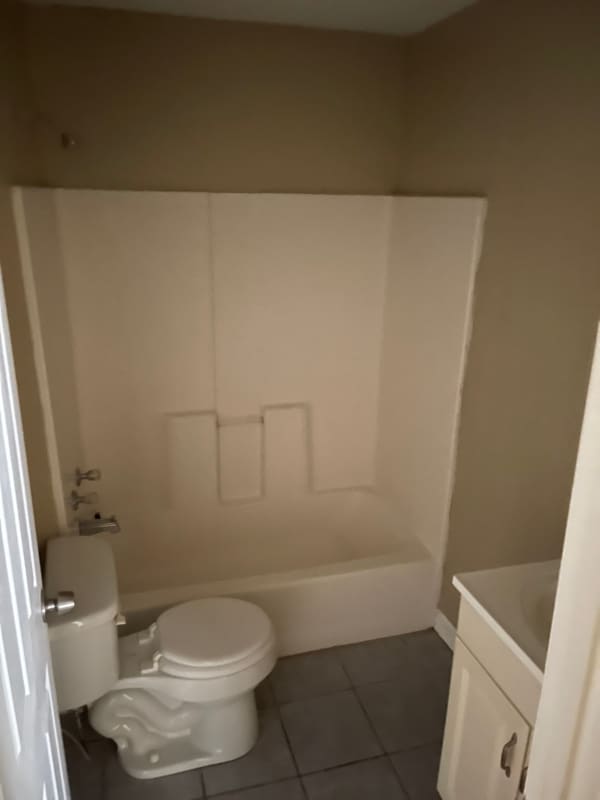 Foto del edificio - 6001 Cameron Blvd