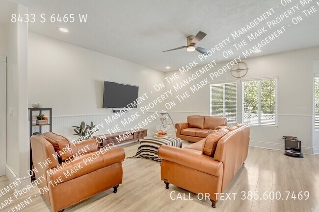 Building Photo - Spacious Solar Powered WJ Home