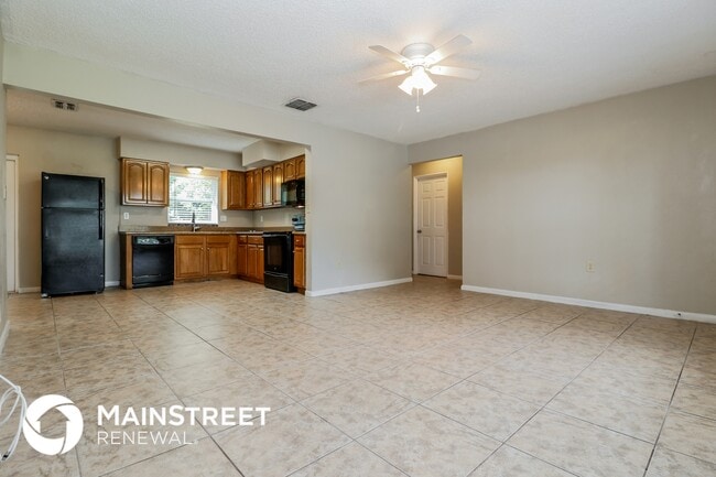 Building Photo - 7149 Wedgewood Dr