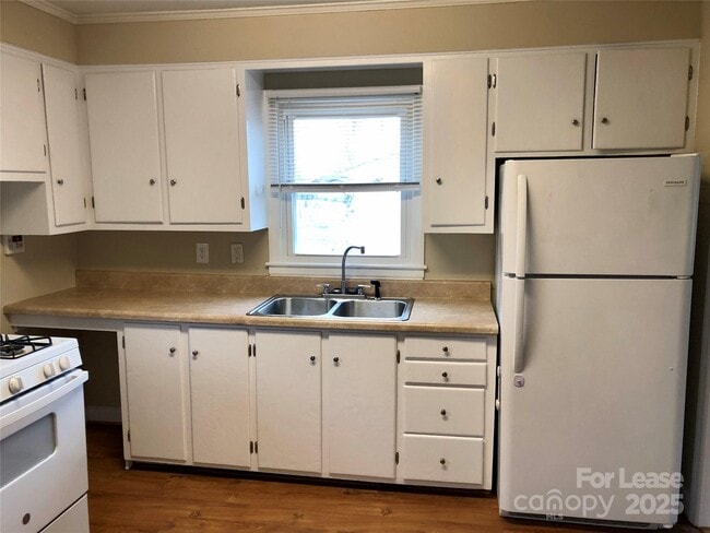 Building Photo - 805 Grier St