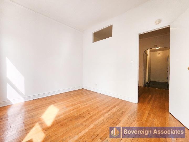 Foto del edificio - 156 E 85th St