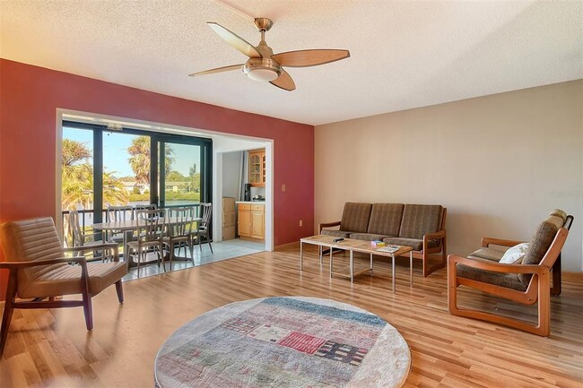 Foto del edificio - 1601 Bayhouse Point Dr