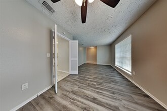 Building Photo - 13414 Tara Oak Dr