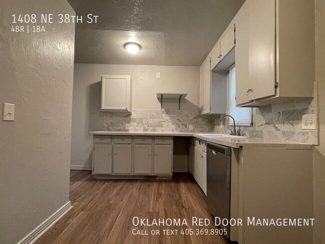 Foto del edificio - 1408 NE 38th St