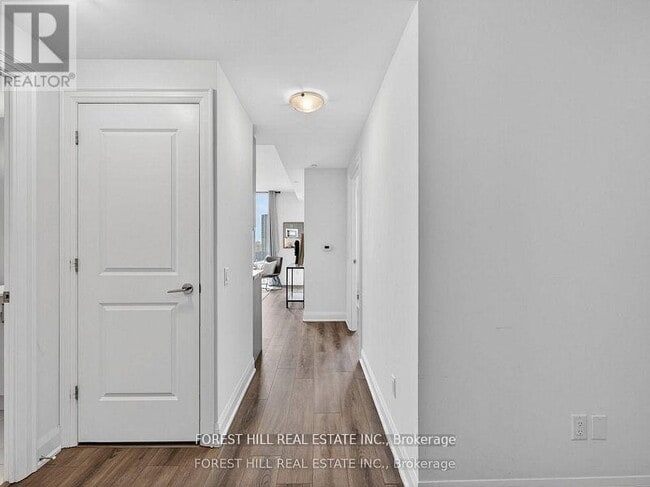 Building Photo - 20 Gatineau Dr