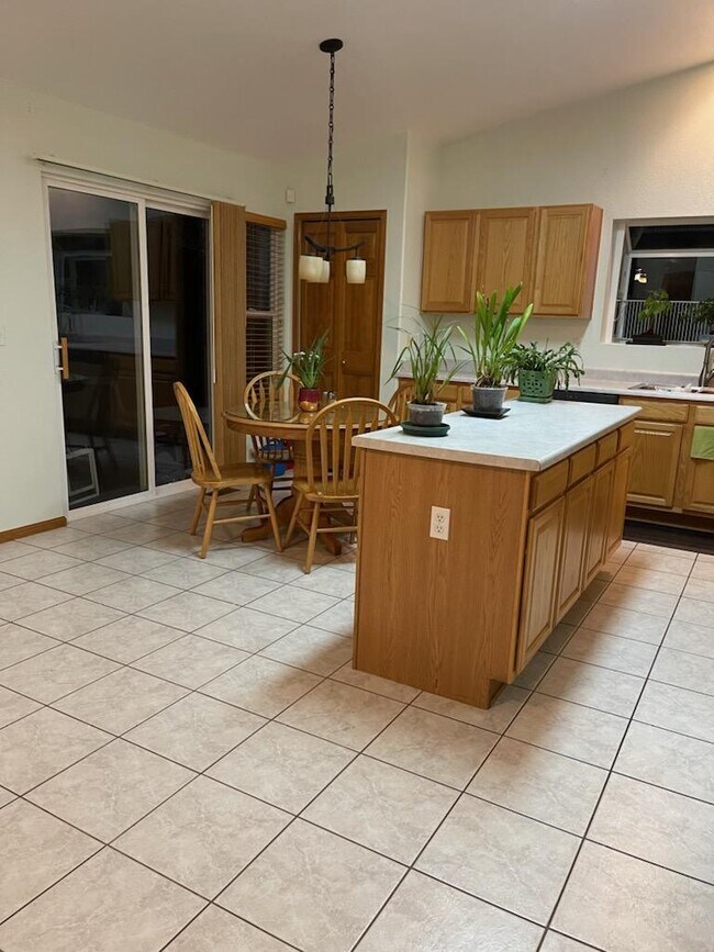 Building Photo - 2155 E 98th Ave