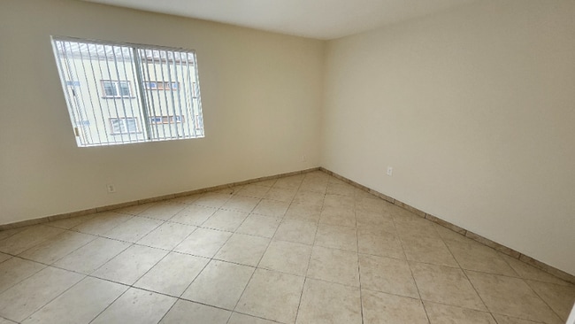 Building Photo - 5541 Fulcher Ave